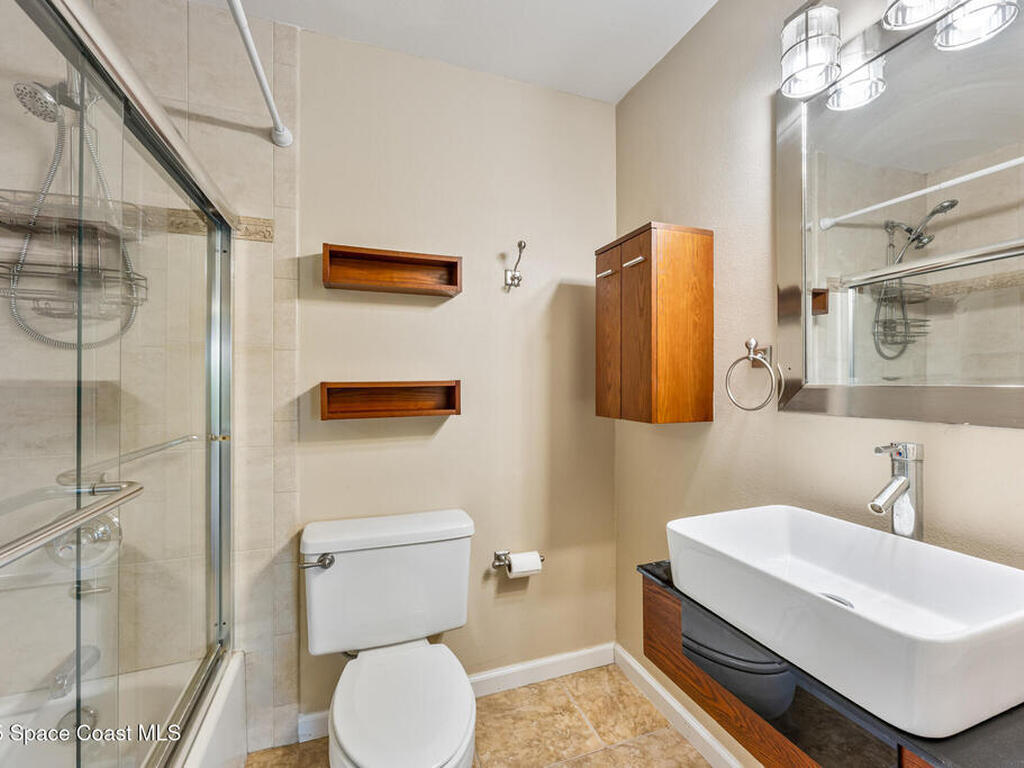 194 Queens Ct Court, Satellite Beach, FL 32937