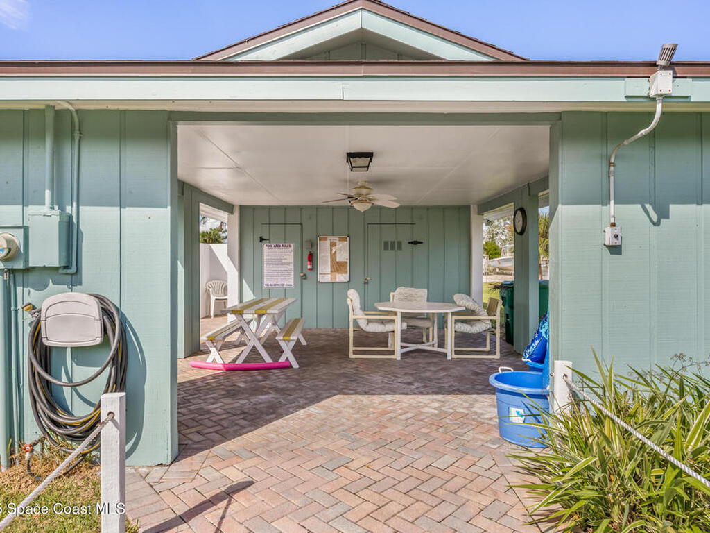 194 Queens Ct Court, Satellite Beach, FL 32937