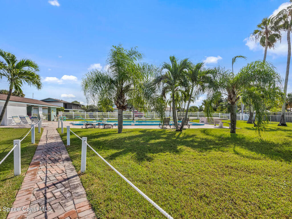 194 Queens Ct Court, Satellite Beach, FL 32937