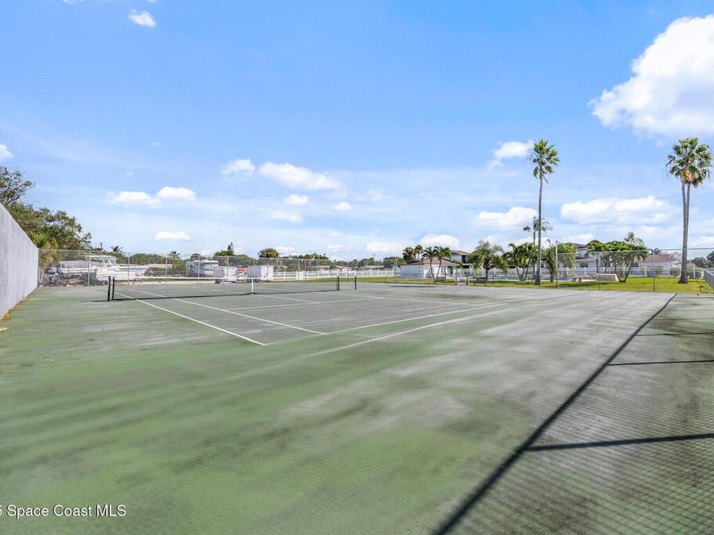 194 Queens Ct Court, Satellite Beach, FL 32937