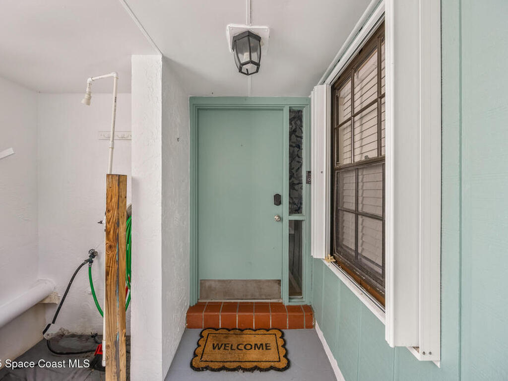 194 Queens Ct Court, Satellite Beach, FL 32937