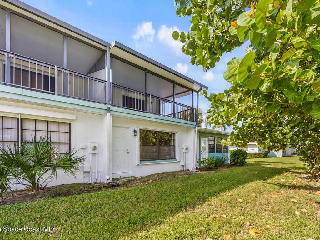 194 Queens Ct Court, Satellite Beach, FL 32937