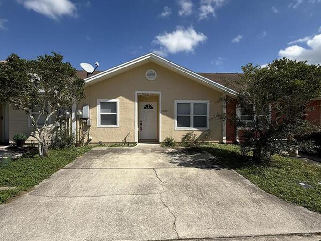 635 Angela Lane, Titusville, FL 32796