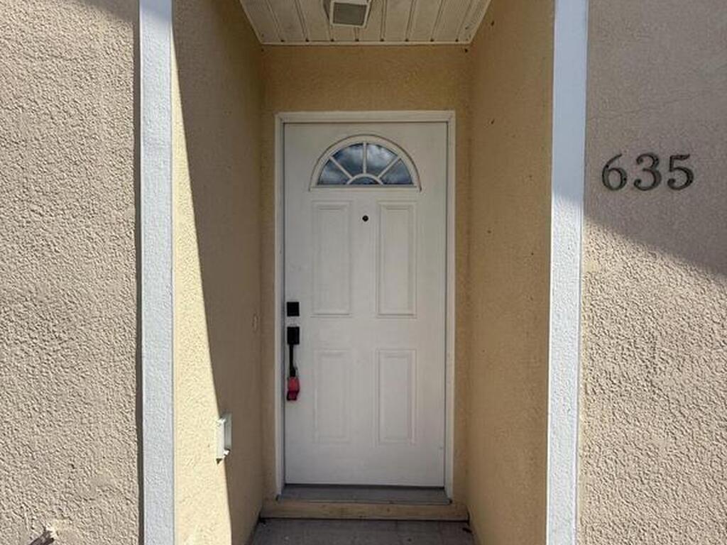 635 Angela Lane, Titusville, FL 32796