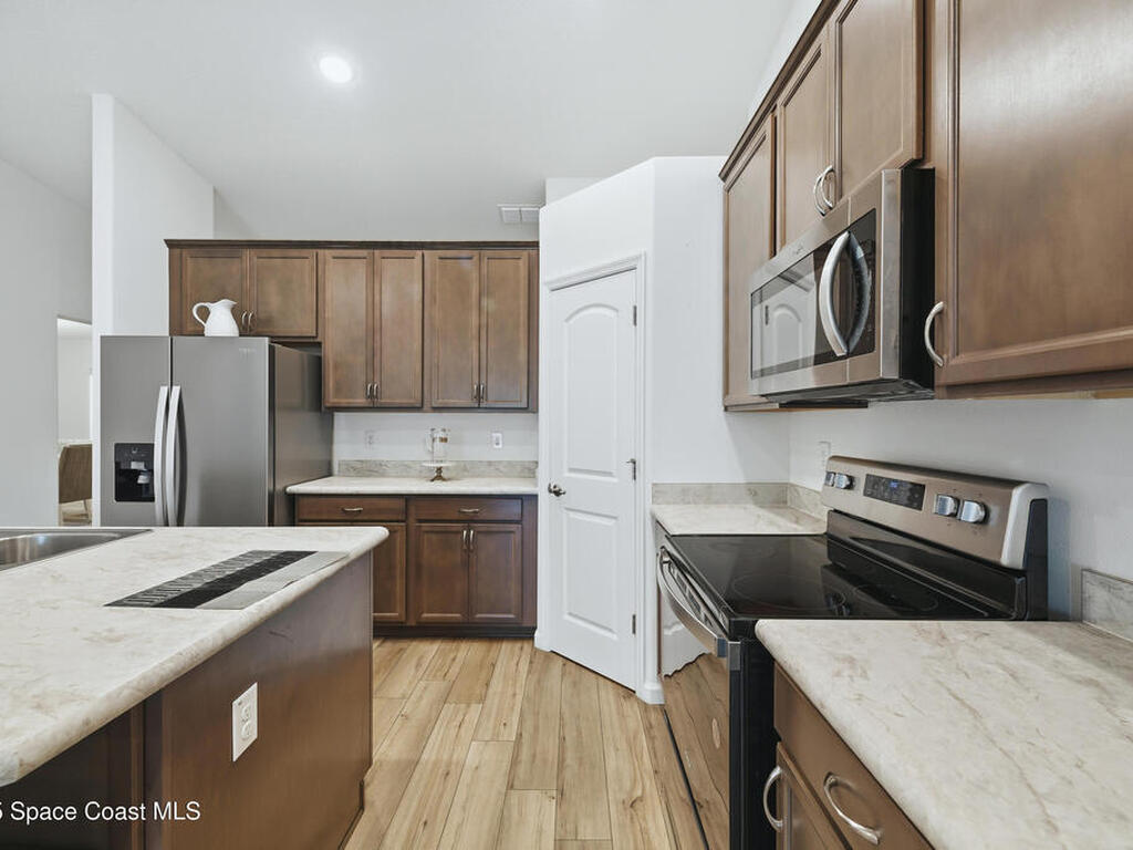 516 Olsmar Street, Palm Bay, FL 32908