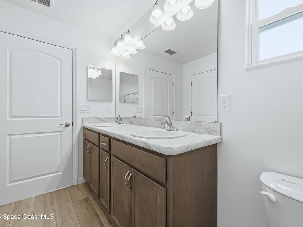 516 Olsmar Street, Palm Bay, FL 32908