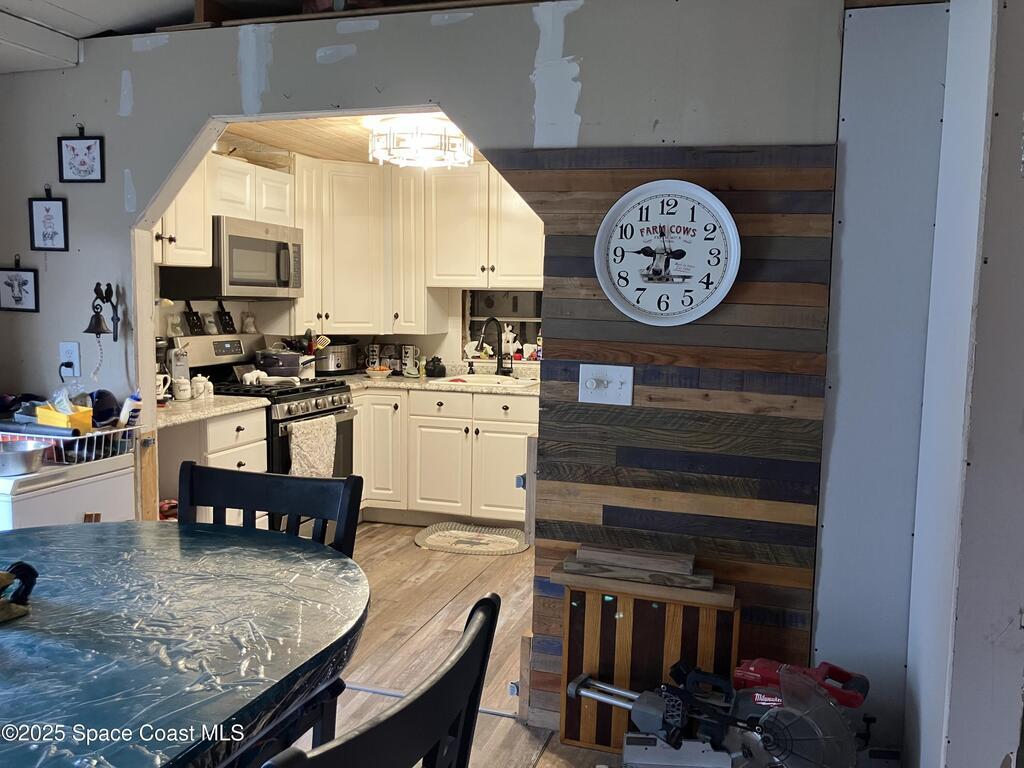 345 Saint Charles Avenue, Merritt Island, FL 32953