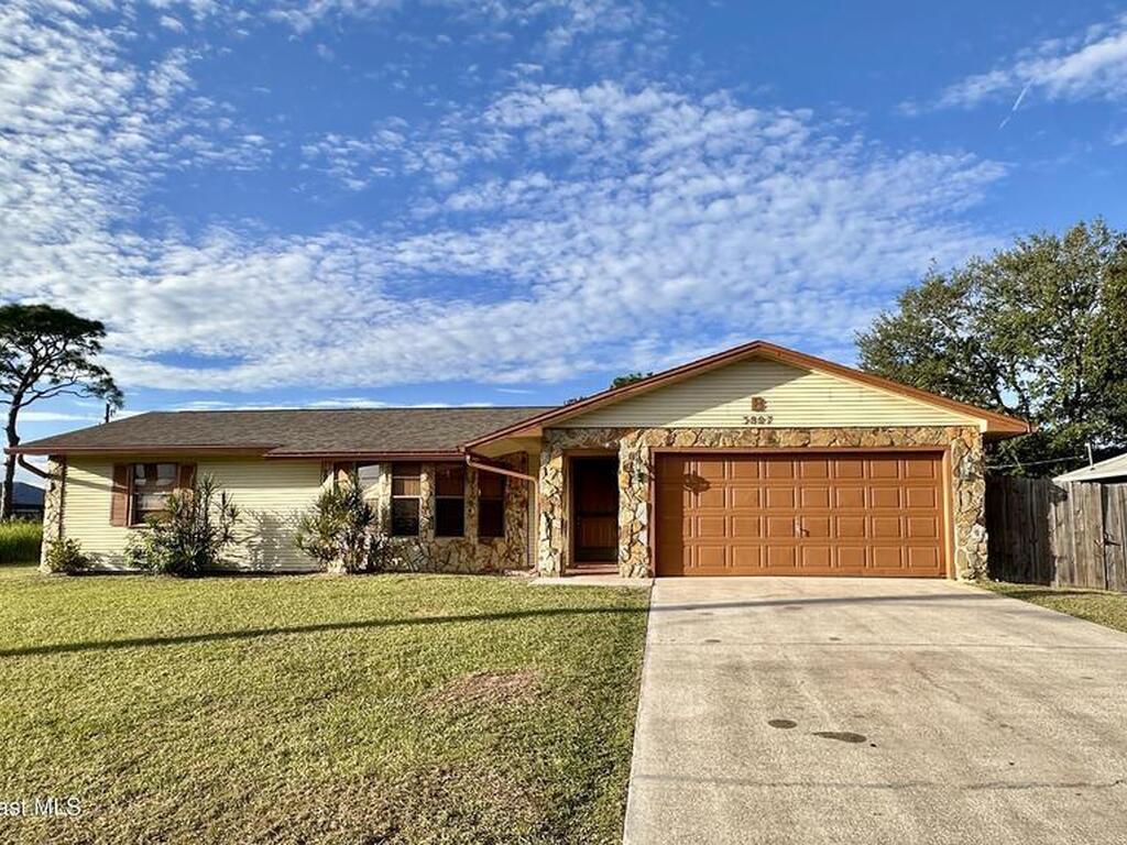 3807 Jupiter Boulevard, Palm Bay, FL 32909