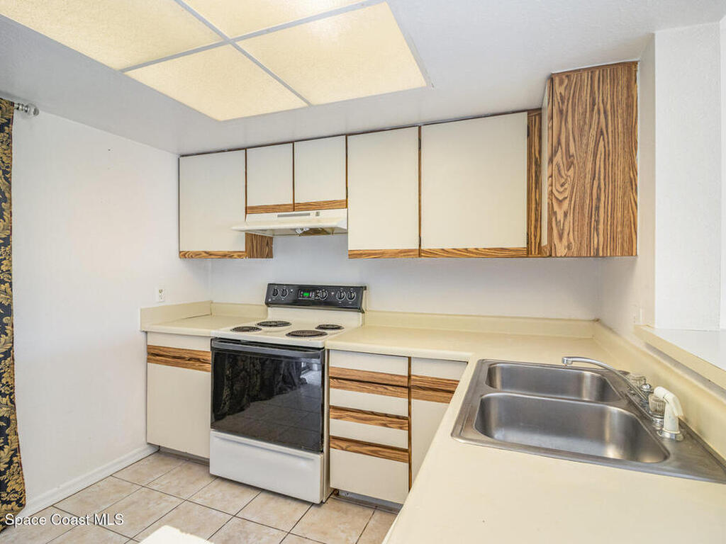 1515 Huntington Lane, Rockledge, FL 32955