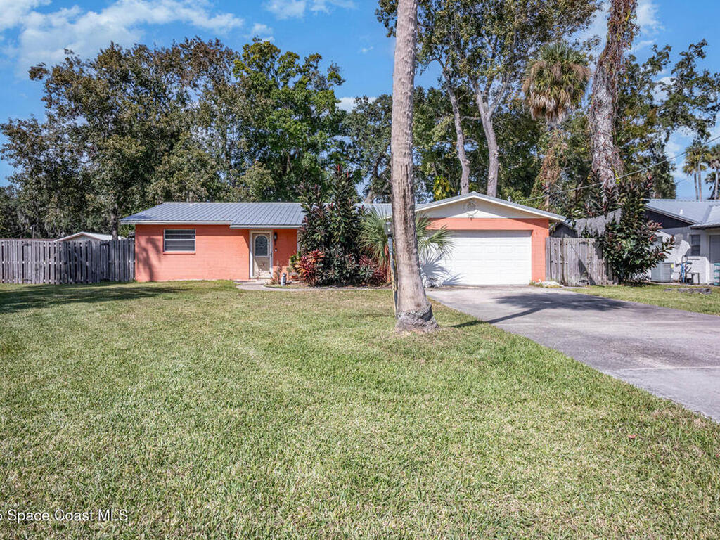 706 Boston Avenue, Daytona Beach, FL 32119