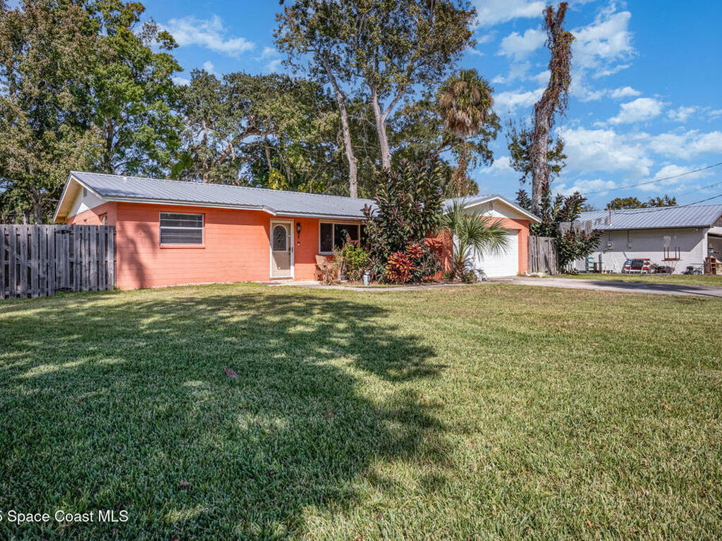 706 Boston Avenue, Daytona Beach, FL 32119