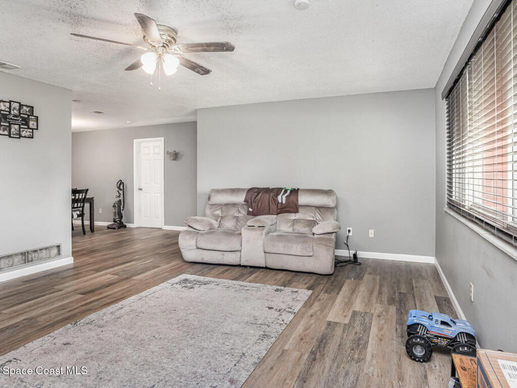 706 Boston Avenue, Daytona Beach, FL 32119