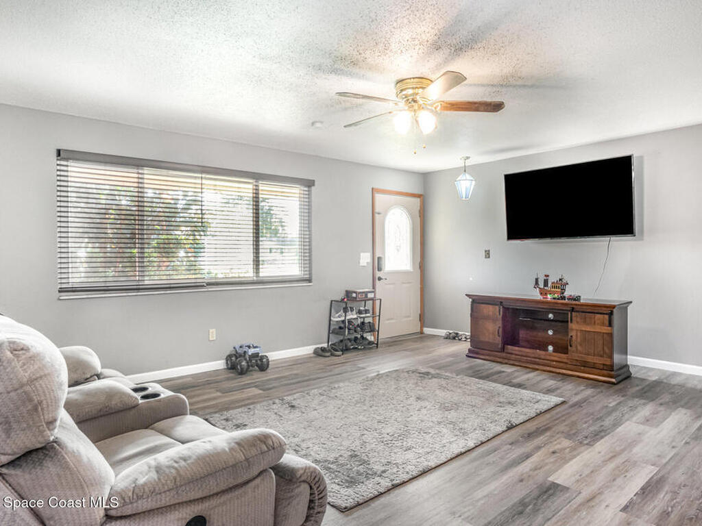 706 Boston Avenue, Daytona Beach, FL 32119