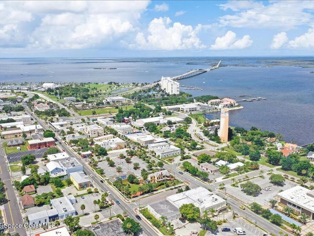 1880 Knox Mcrae Drive, Titusville, FL 32780