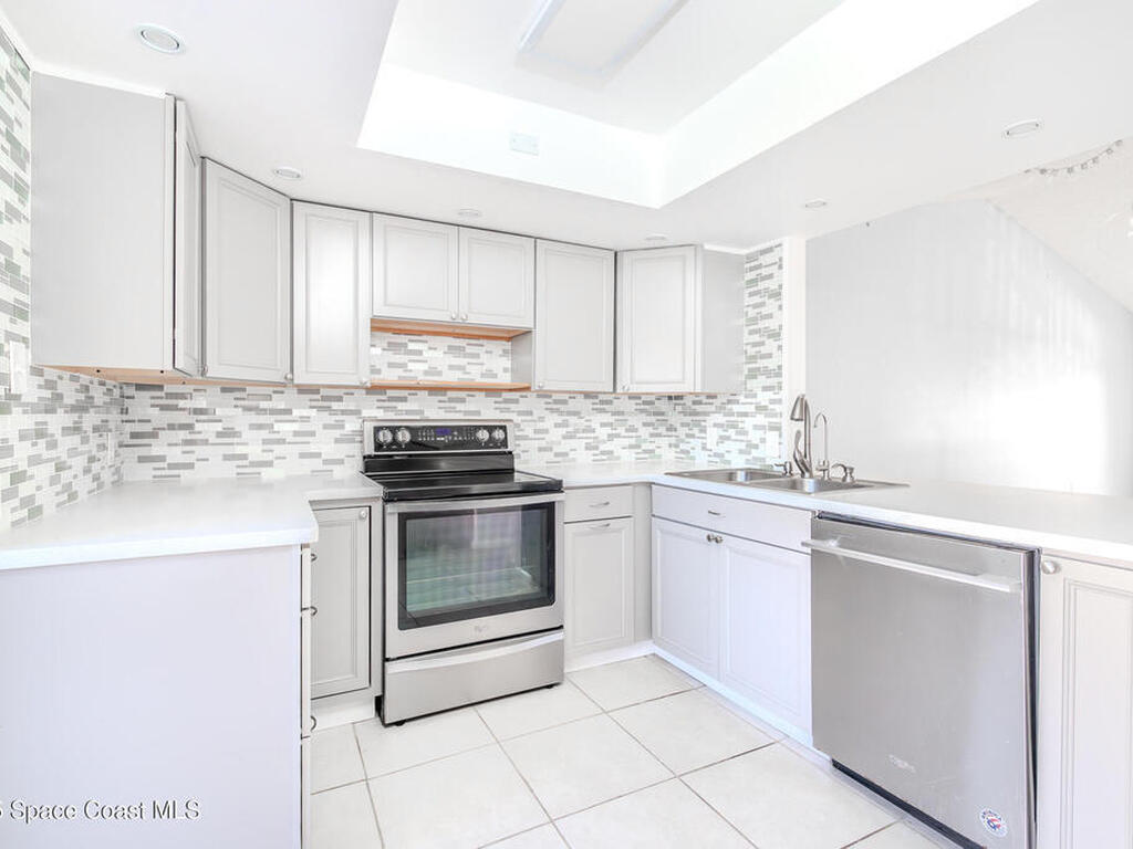 1515 Huntington Lane, Rockledge, FL 32955