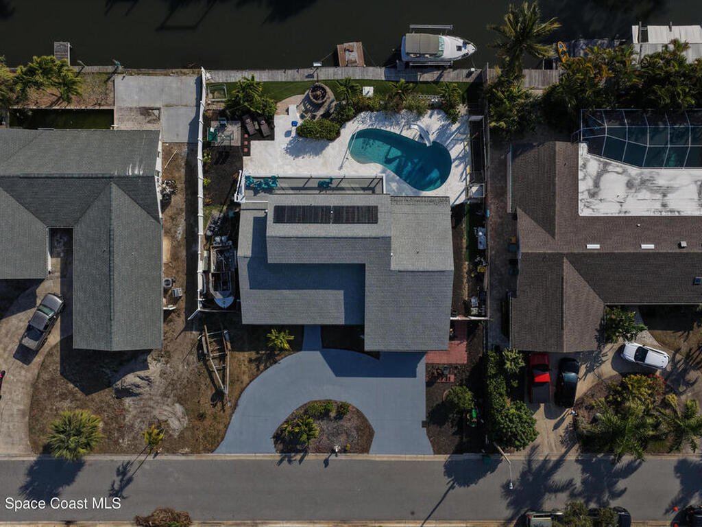 725 Puesta Del Sol Plaza, Indialantic, FL 32903