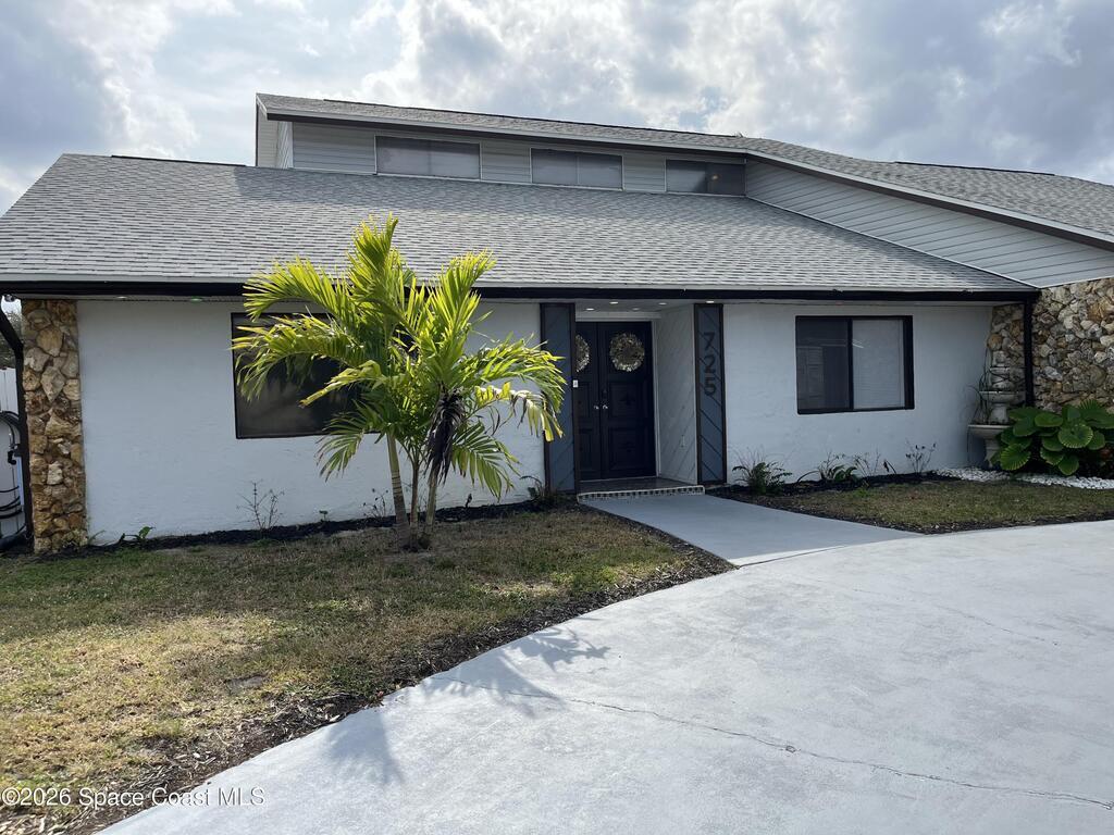 725 Puesta Del Sol Plaza, Indialantic, FL 32903