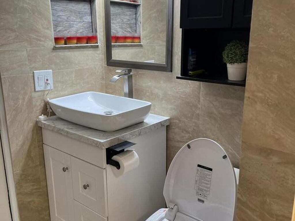 725 Puesta Del Sol Plaza, Indialantic, FL 32903