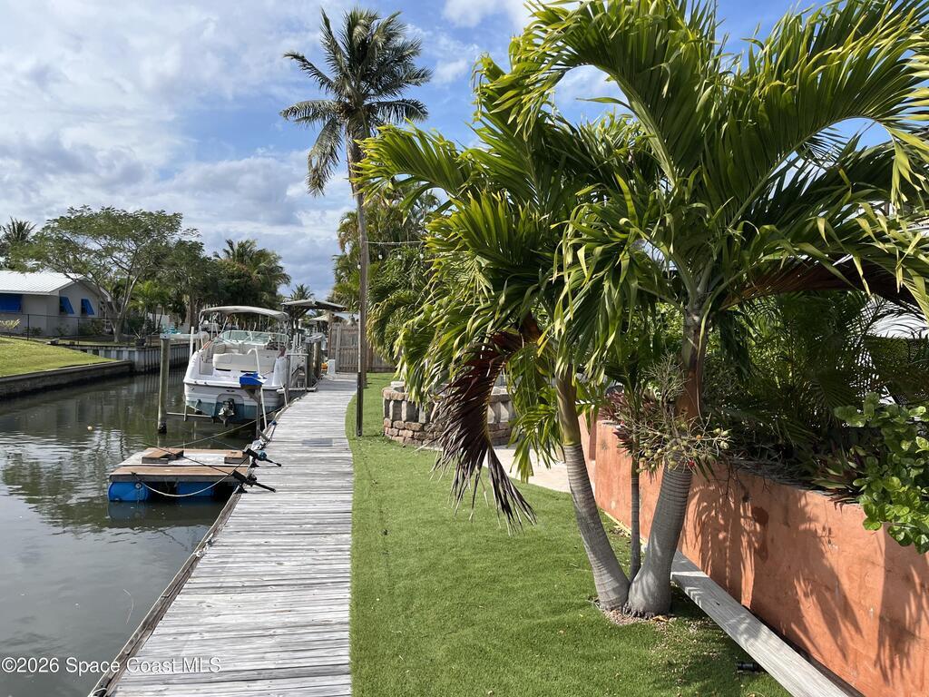 725 Puesta Del Sol Plaza, Indialantic, FL 32903