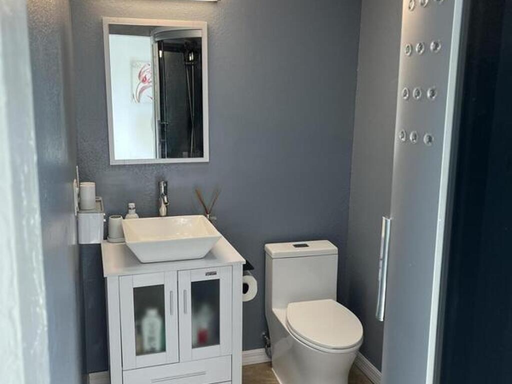 725 Puesta Del Sol Plaza, Indialantic, FL 32903