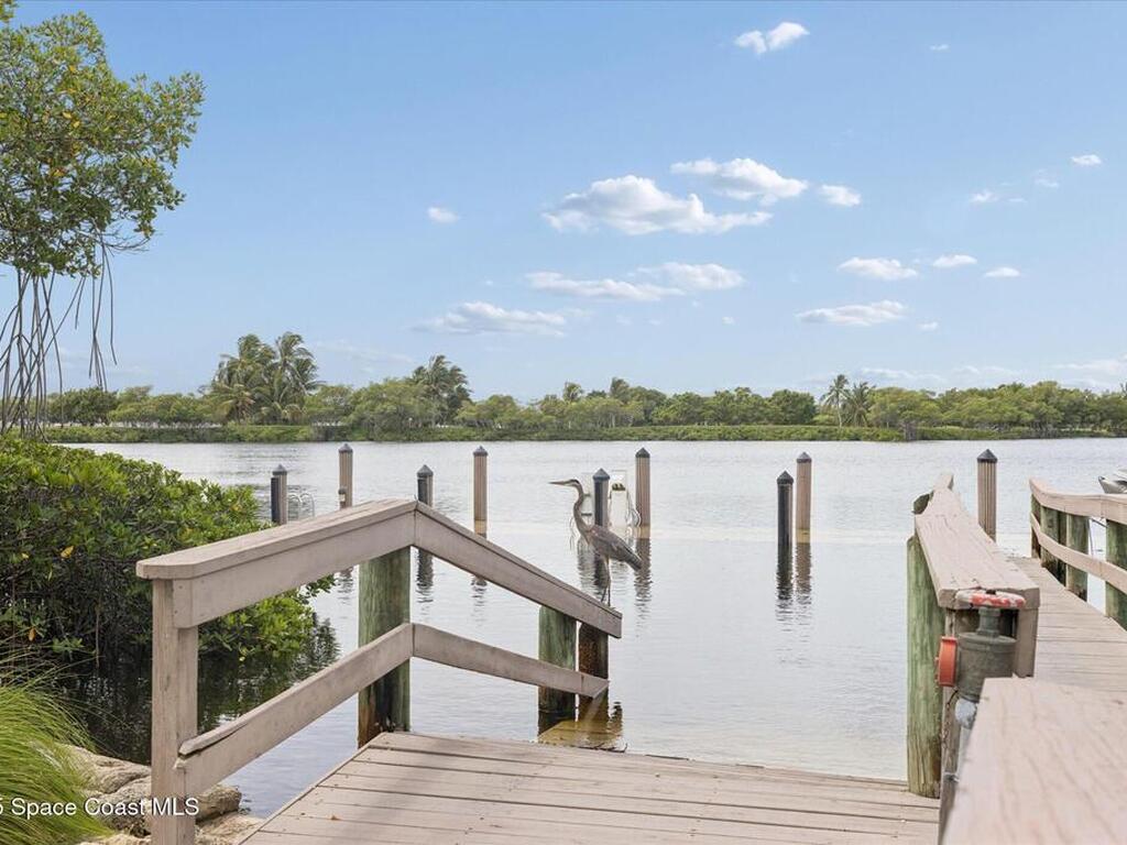 905 Starboard Dr Drive, Vero Beach, FL 32963