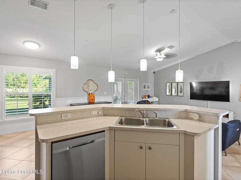 813 Tedder Road, Palm Bay, FL 32909