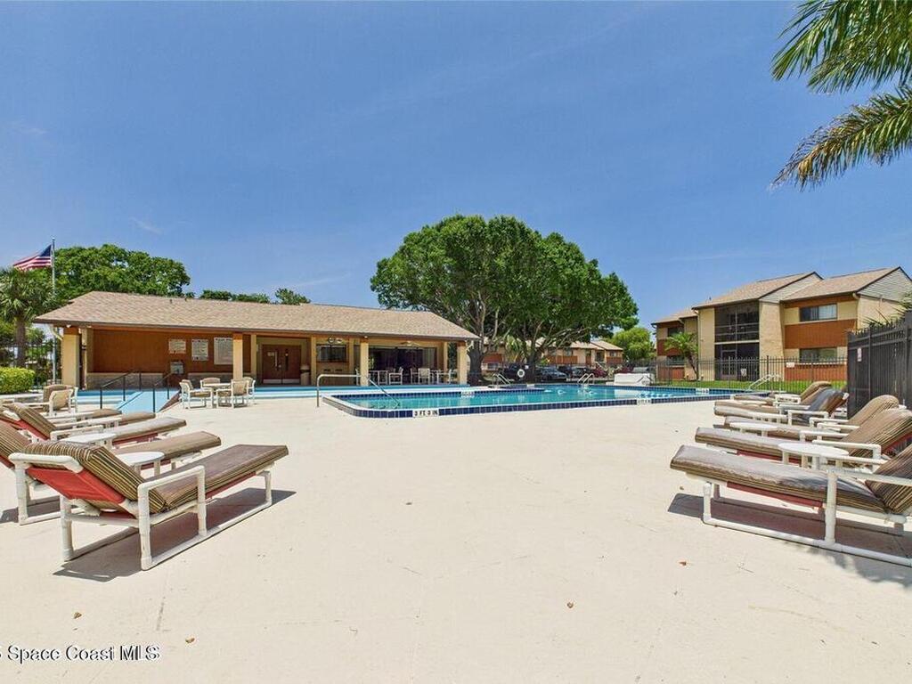 2369 Golf Lake Circle, Melbourne, FL 32935