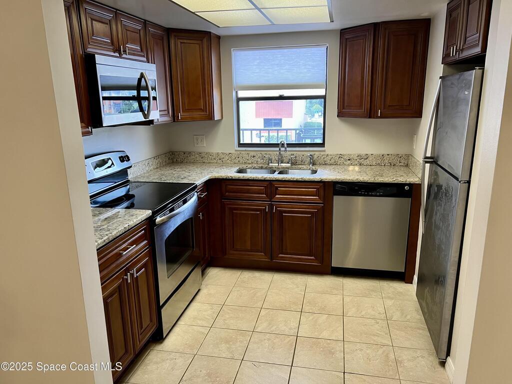 2369 Golf Lake Circle, Melbourne, FL 32935