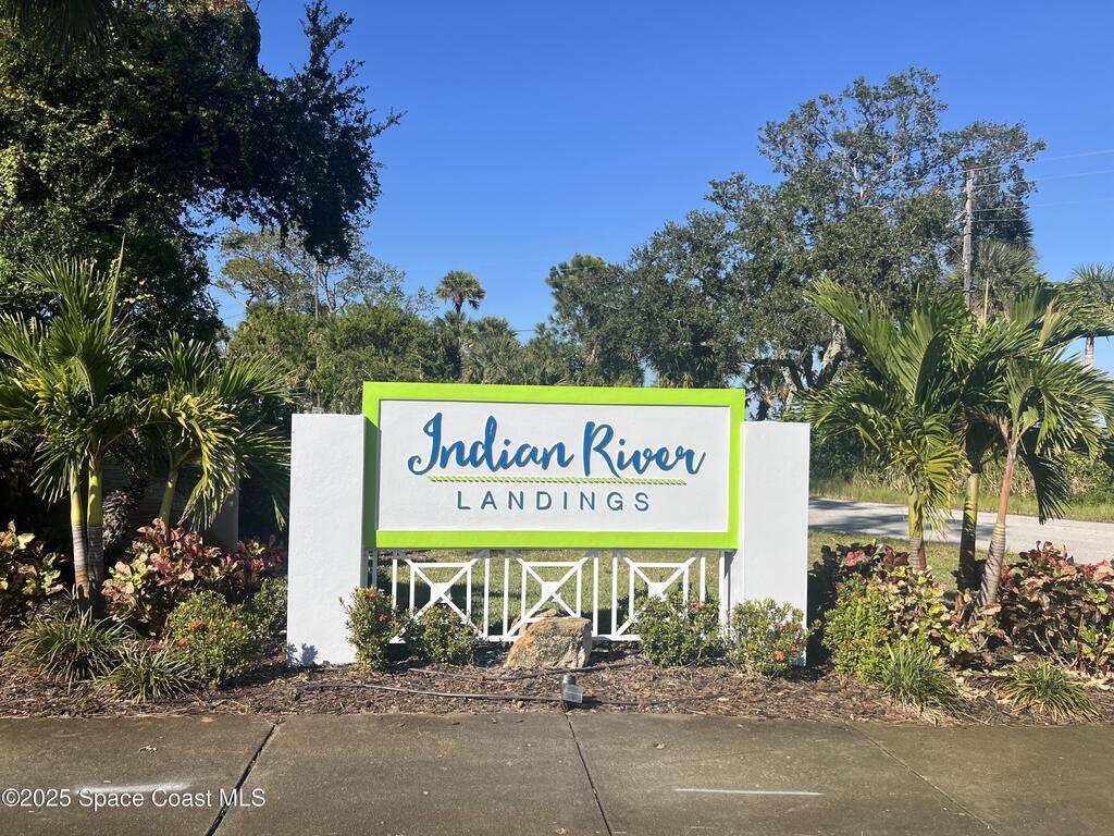 19 Lagoon Way, Titusville, FL 32780