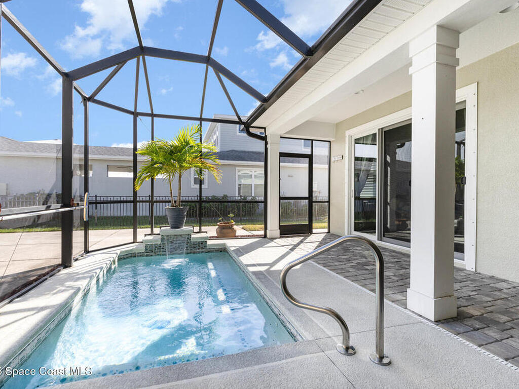 19 Lagoon Way, Titusville, FL 32780