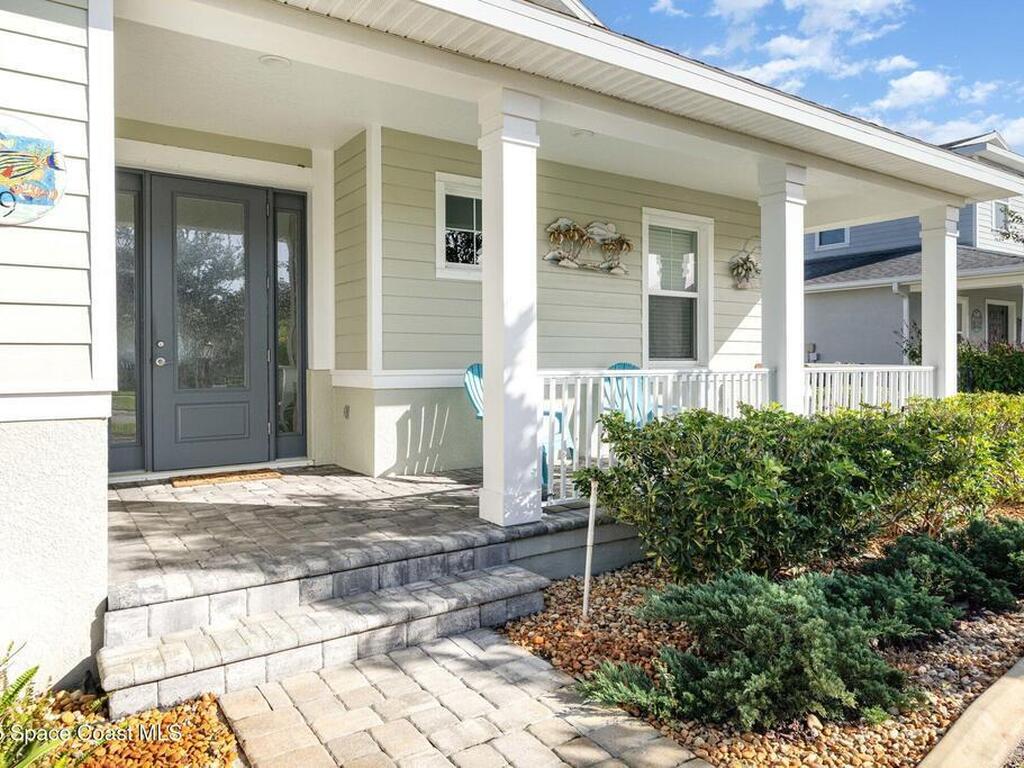 19 Lagoon Way, Titusville, FL 32780