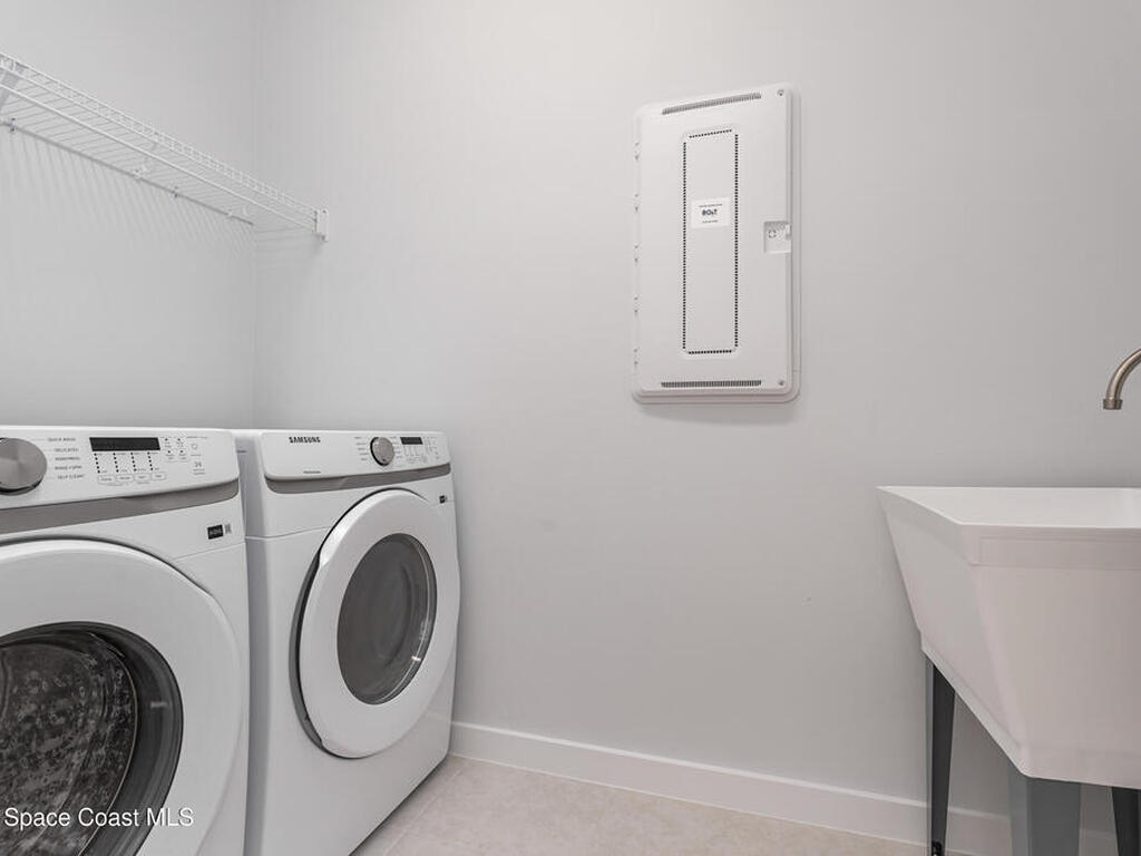 8946 Crossmolina Drive, Melbourne, FL 32940