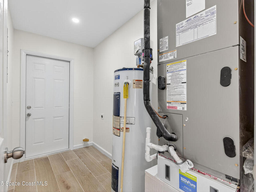 668 John Hancock Lane, Melbourne, FL 32904