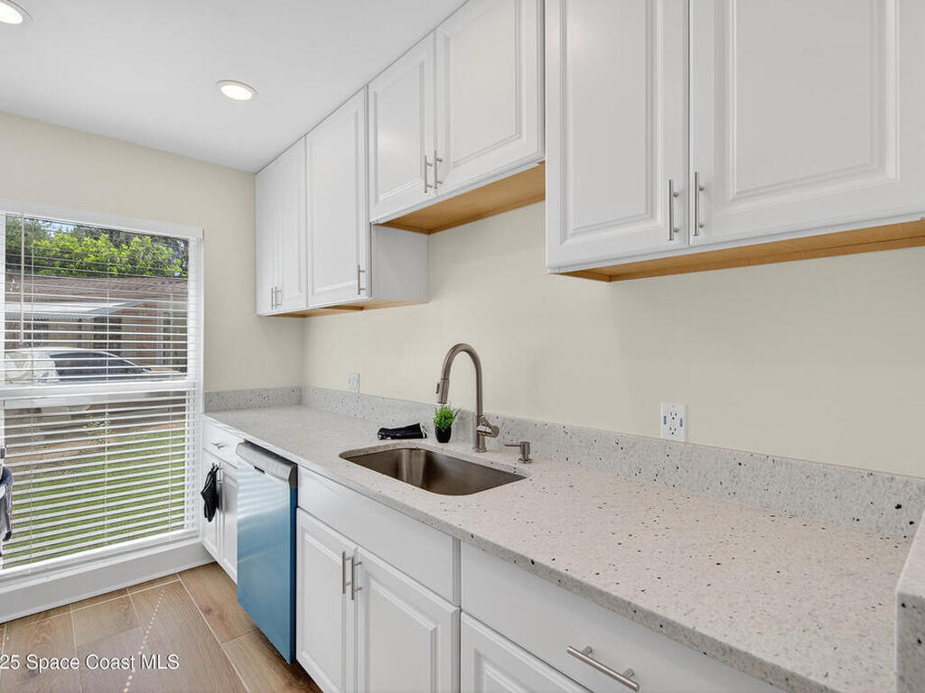 668 John Hancock Lane, Melbourne, FL 32904