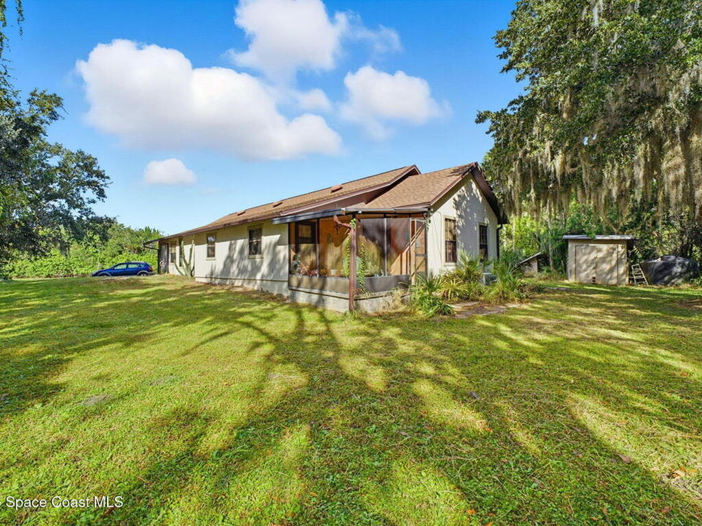 2821&2825 Lionel Road, Mims, FL 32754