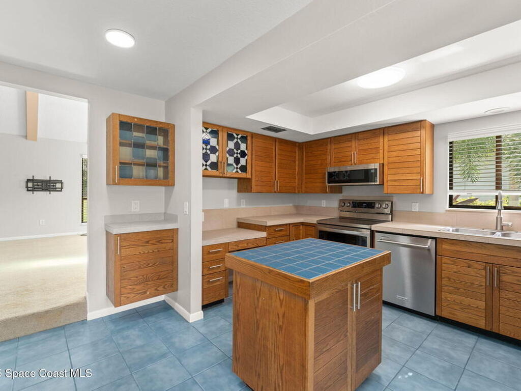 4615 Saxon Drive, New Smyrna Beach, FL 32169