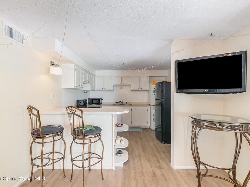 277 S Brevard Avenue, Cocoa Beach, FL 32931