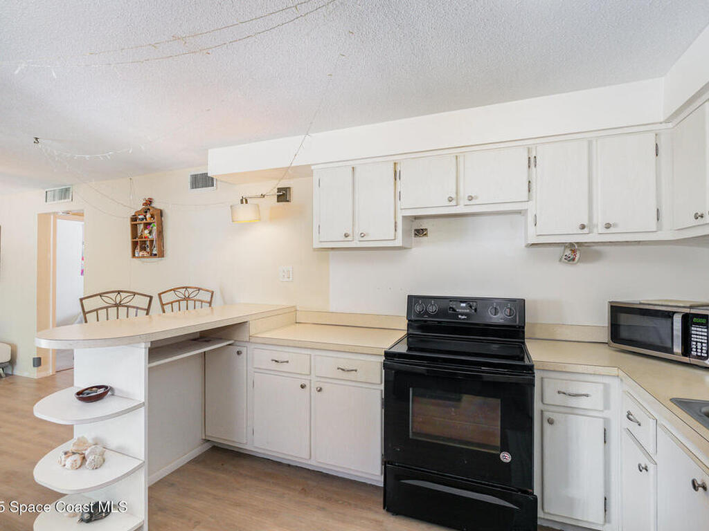 277 S Brevard Avenue, Cocoa Beach, FL 32931