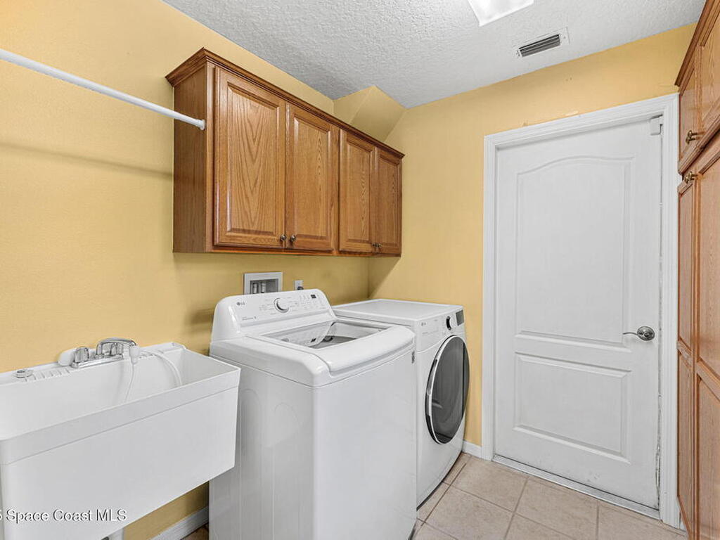 4221 Aberdeen Circle, Rockledge, FL 32955