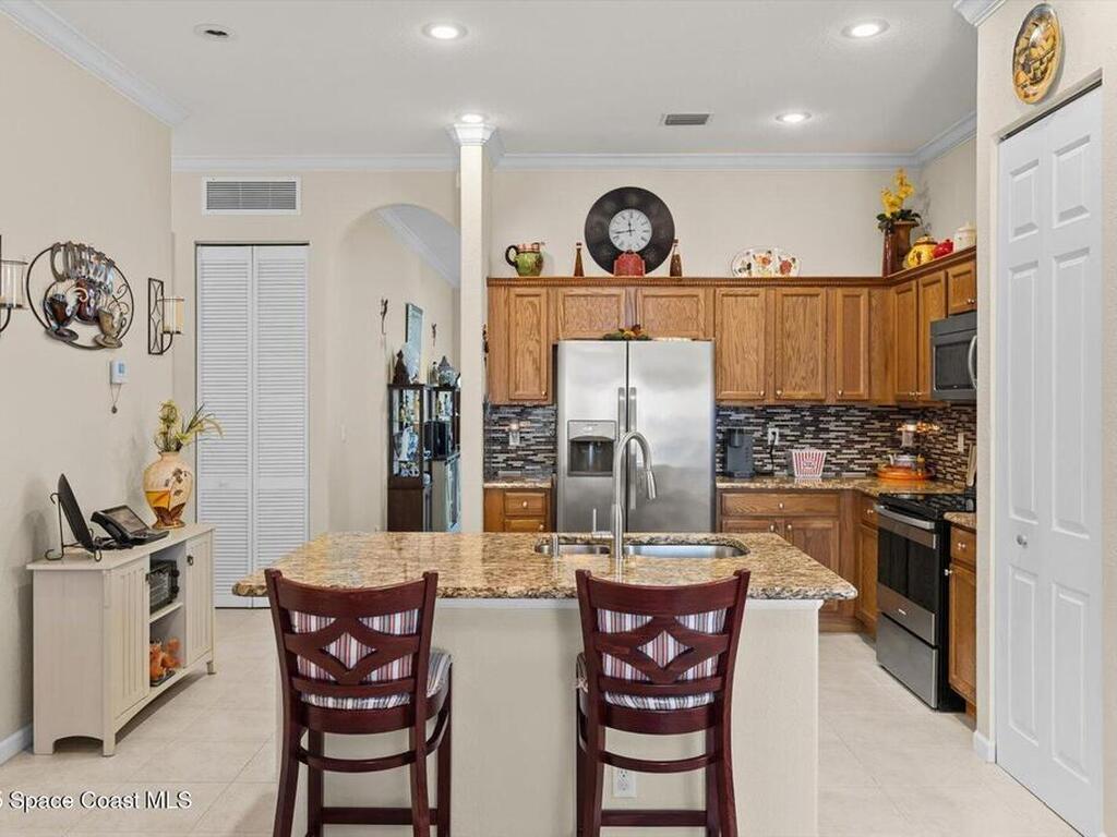 1032 NW Leonardo Circle, Port St. Lucie, FL 34986