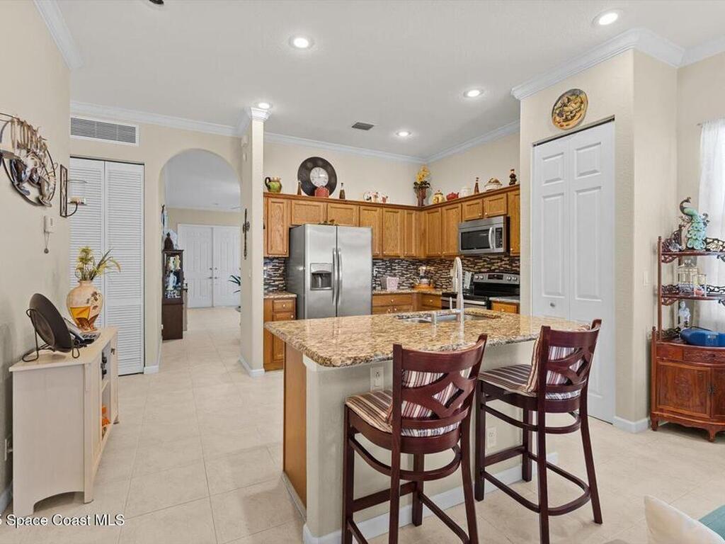 1032 NW Leonardo Circle, Port St. Lucie, FL 34986