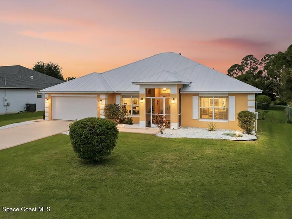 6446 NW Hacienda Court, Port St. Lucie, FL 34986