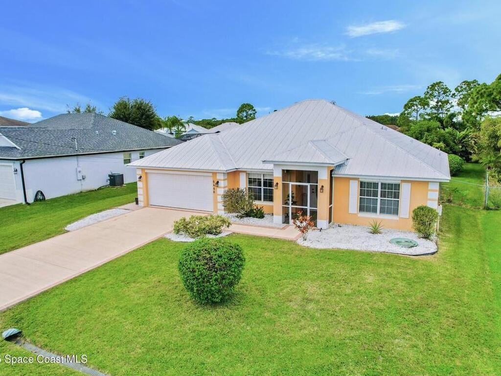 6446 NW Hacienda Court, Port St. Lucie, FL 34986
