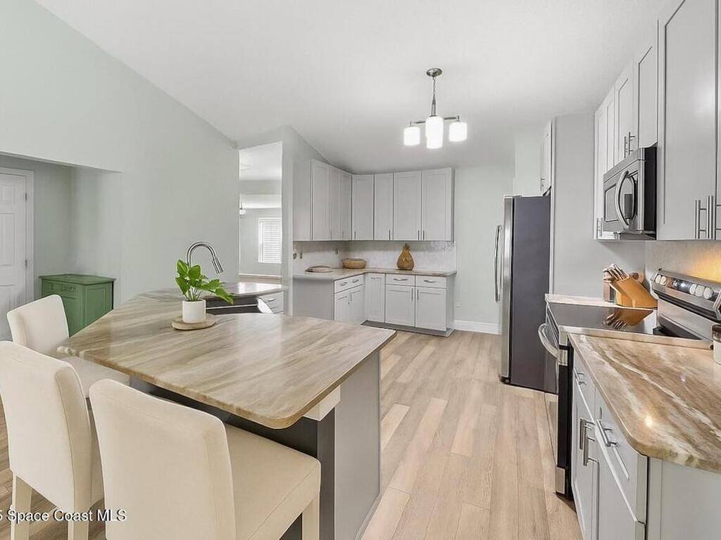 6446 NW Hacienda Court, Port St. Lucie, FL 34986