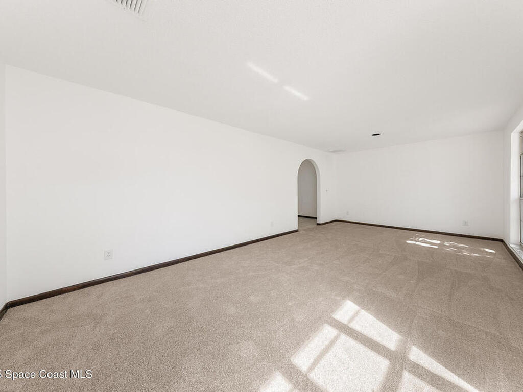 724 Puesta Del Sol Plaza, Indialantic, FL 32903