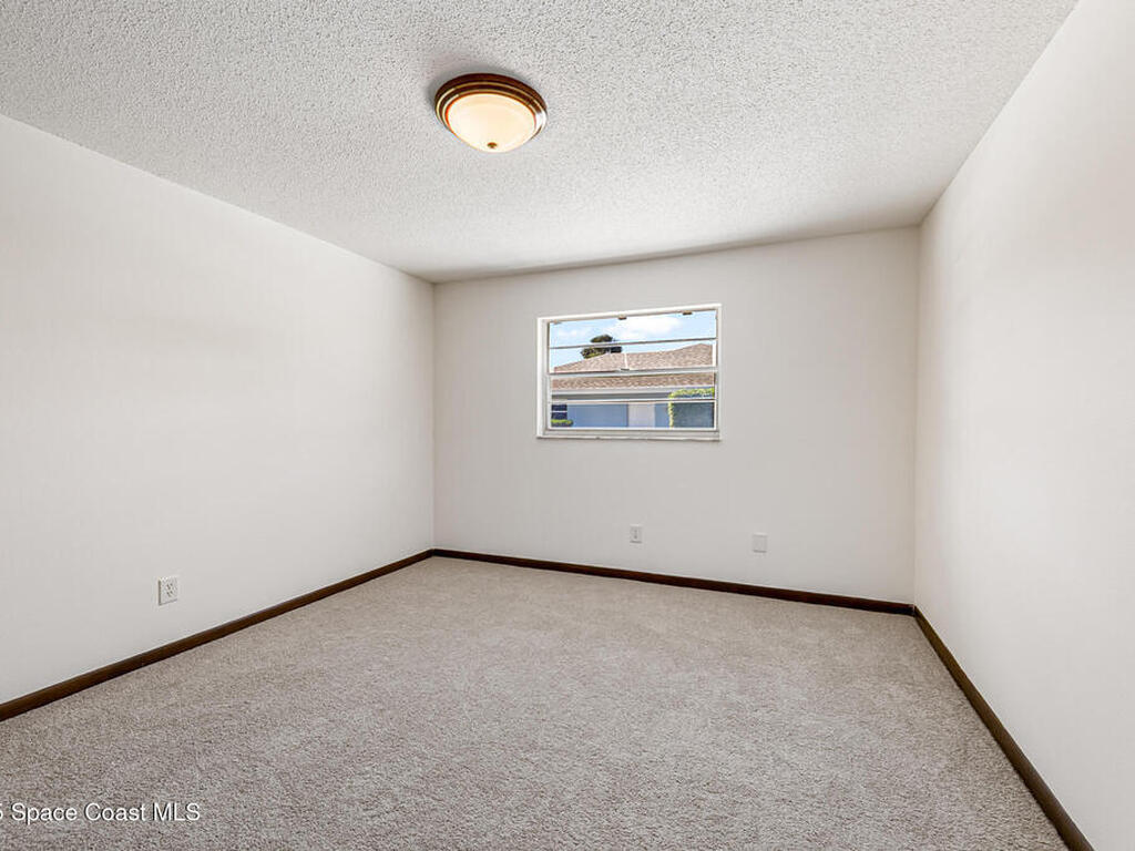 724 Puesta Del Sol Plaza, Indialantic, FL 32903