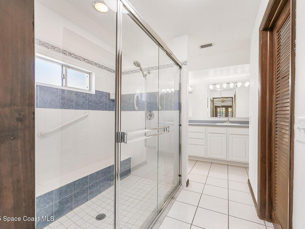 724 Puesta Del Sol Plaza, Indialantic, FL 32903