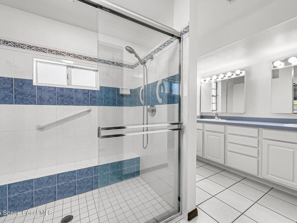 724 Puesta Del Sol Plaza, Indialantic, FL 32903