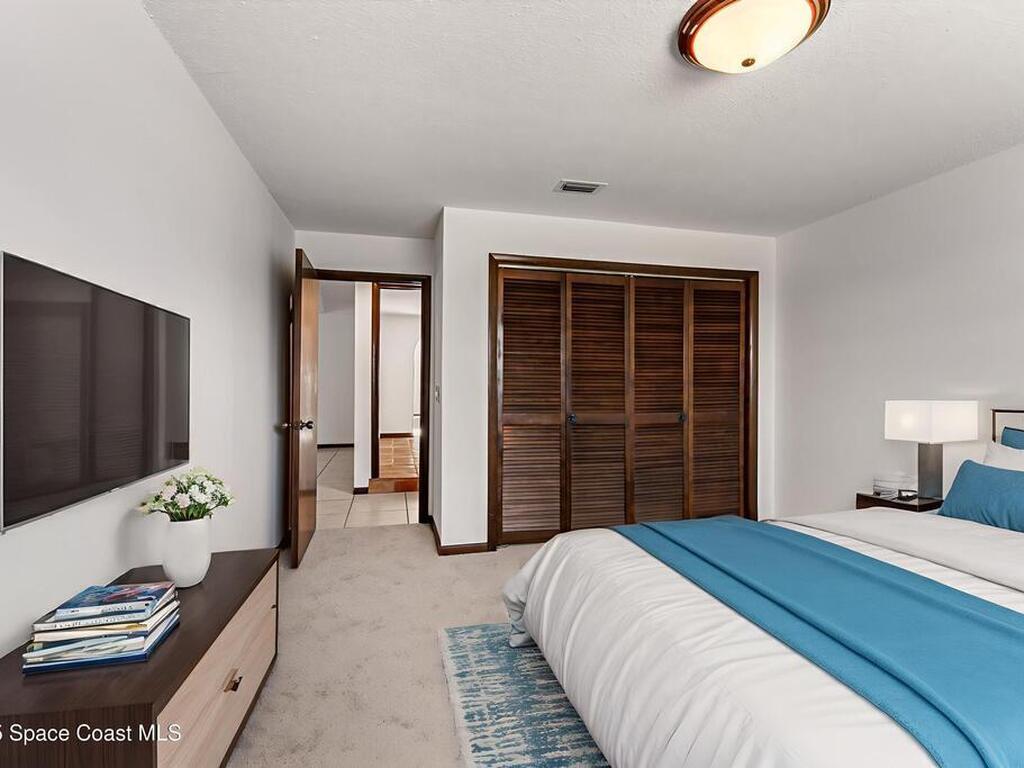 724 Puesta Del Sol Plaza, Indialantic, FL 32903