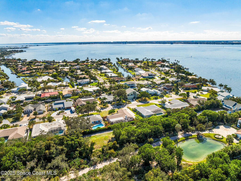 724 Puesta Del Sol Plaza, Indialantic, FL 32903